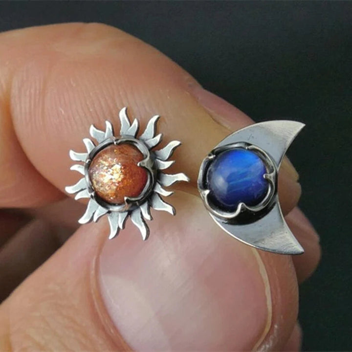 Sune Moon Earrings