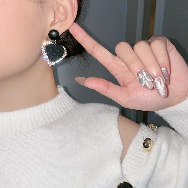 Dork Heart Earrings in Gold