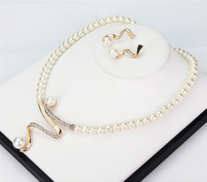 Natrual Pearl Necklace + Earrings Set