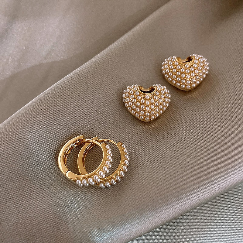 Pearl of Luv Earrings in Gold