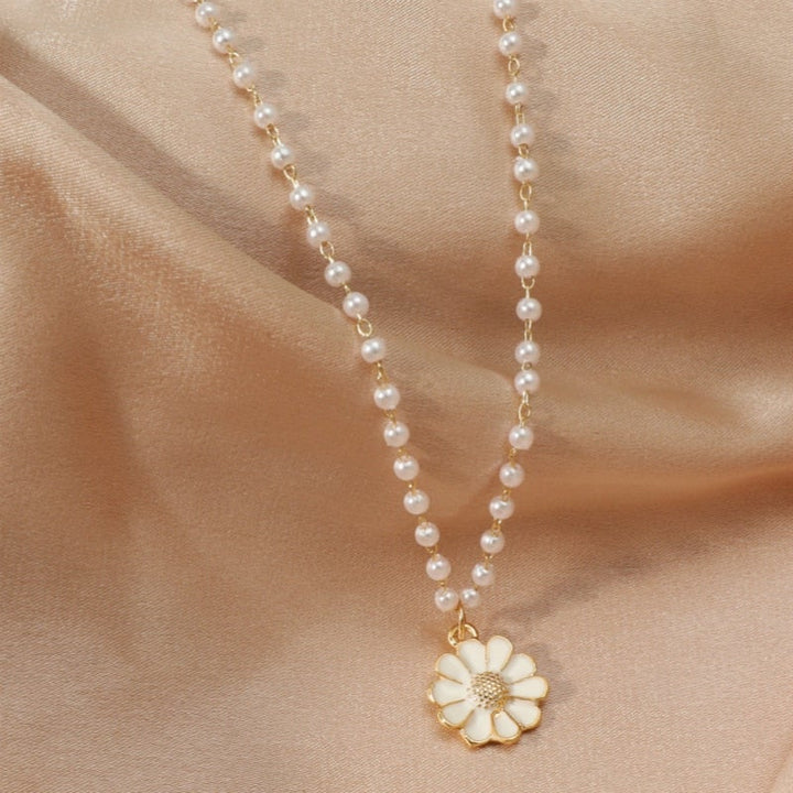 Pearl-Embellished Daisy Pendant