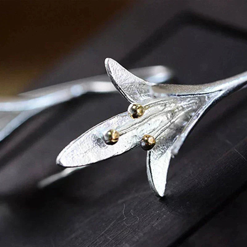 Earrings with Flowers Made of Silvar