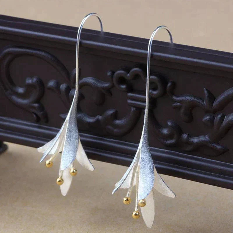 Earrings with Flowers Made of Silvar