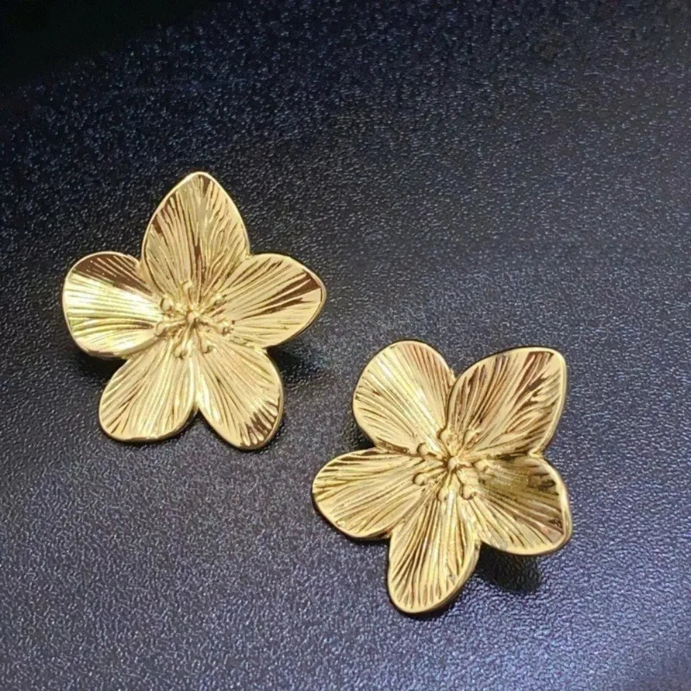Vintage Flower Stud Earrings