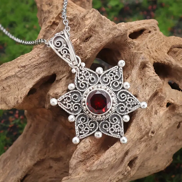 Jessindrah Carmalyth Necklace | White Gold