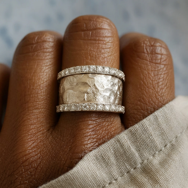 VINTAGE SILVER ZIRCON RING