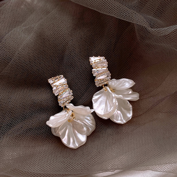Elegent Gold Petal Earrings in White