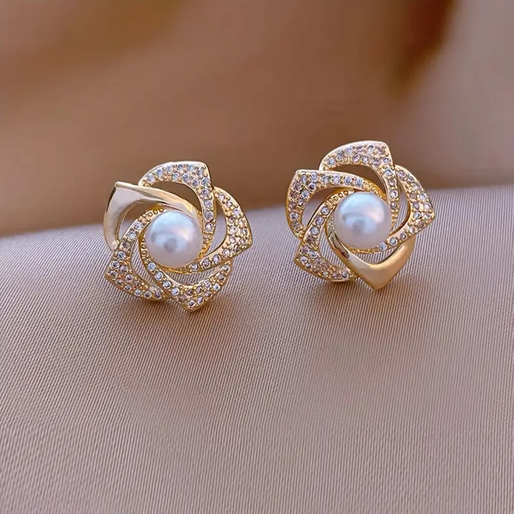 Eglant Bright Spiral Pearl Earrings