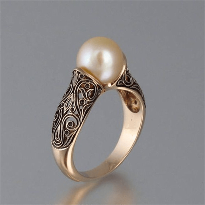 Vintaje Pearl Golden Ring