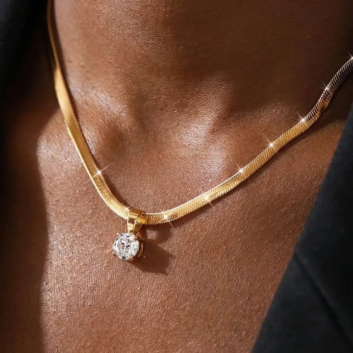 Elegant Rhinestone Pendant Necklace | Gold
