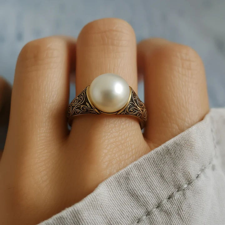 Vintaje Pearl Golden Ring
